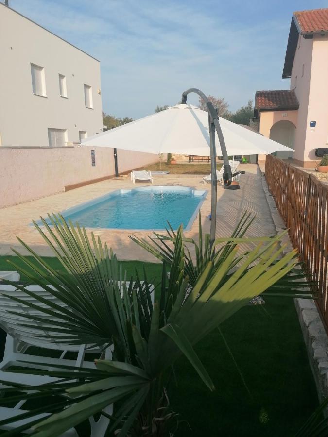 Peroj 100 C Apartment Exterior photo
